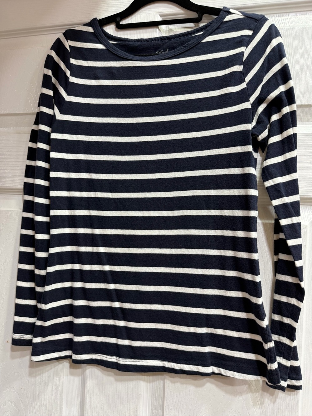 Universal Thread Navy & White Striped Long-Sleeve Tee